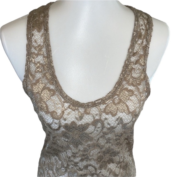 BKE Lace Floral Design Tank Top Tan Size Large - Picture 3 of 15